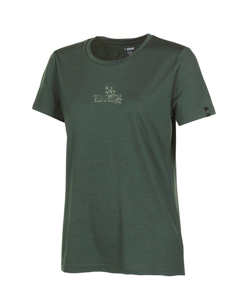 GY t-shirt med kort ärm i grön, med broderad design på framsidan, tillverkad i merinoull.